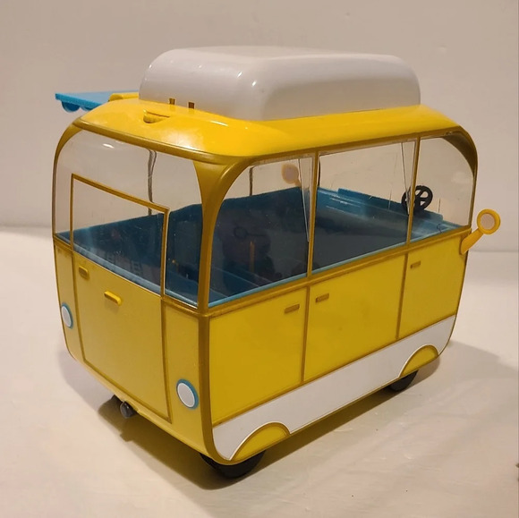 Peppa pig yellow bus  RV camper van - Picture 7 of 11